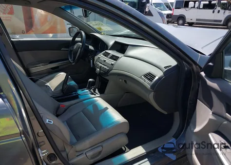 2010 Honda Accord 2.4 Ex-L z USA, uszkodzony, nr VIN 1HGCP2F8XAA167321